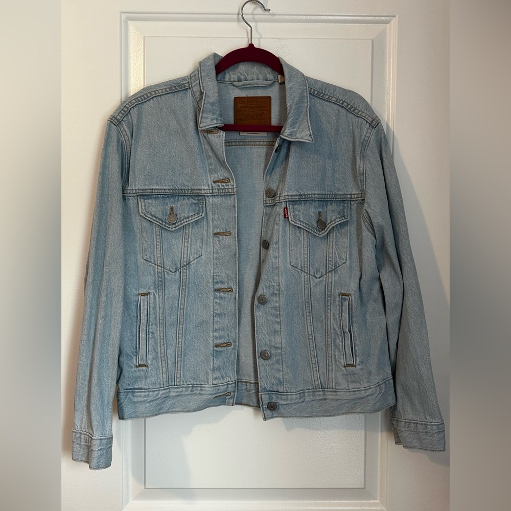 Levi’s Jean Jacket Lightwashed